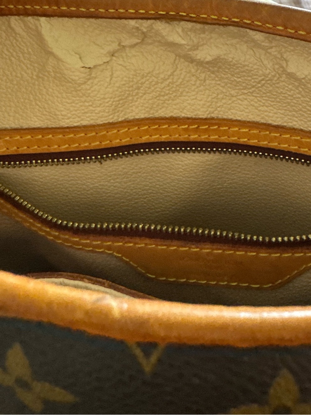 Louis Vuitton Monogram Petit Bucket PM Shoulder Bag + Pouch - Picture 12 of 12